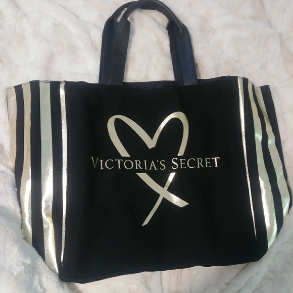 Victoria's Secret Handbags - Brand new Victoria's secret tote
